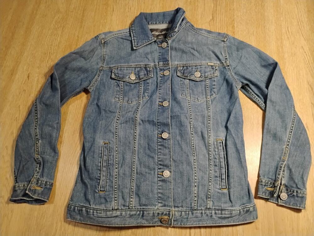 Eddie Bauer Womens Denim Jacket Size XSmall Blue Light Wash Jean Trucker Classic